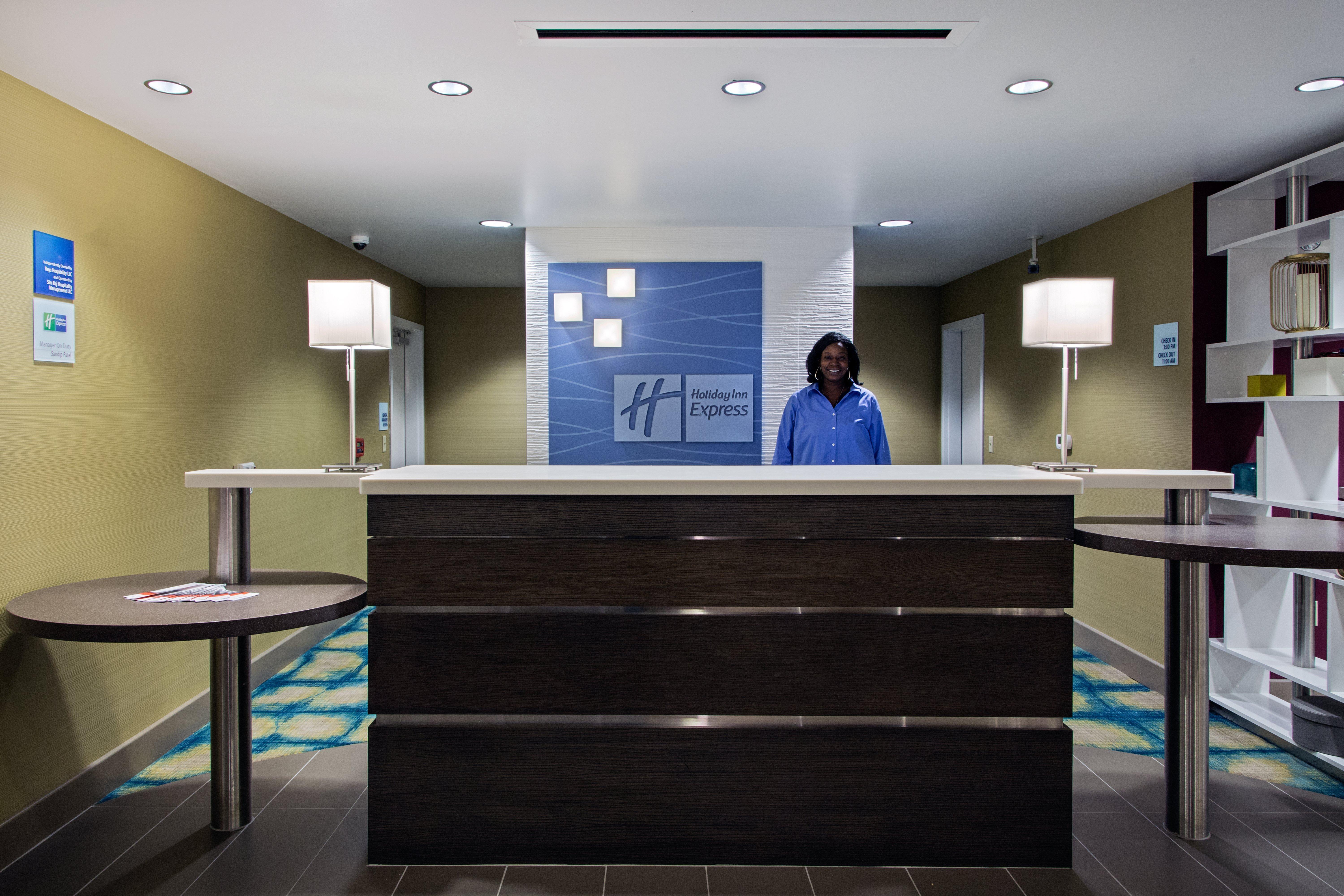 Hotel Express & By Ihg